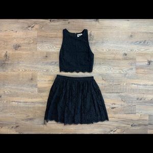BLACK TWO PIECE SET